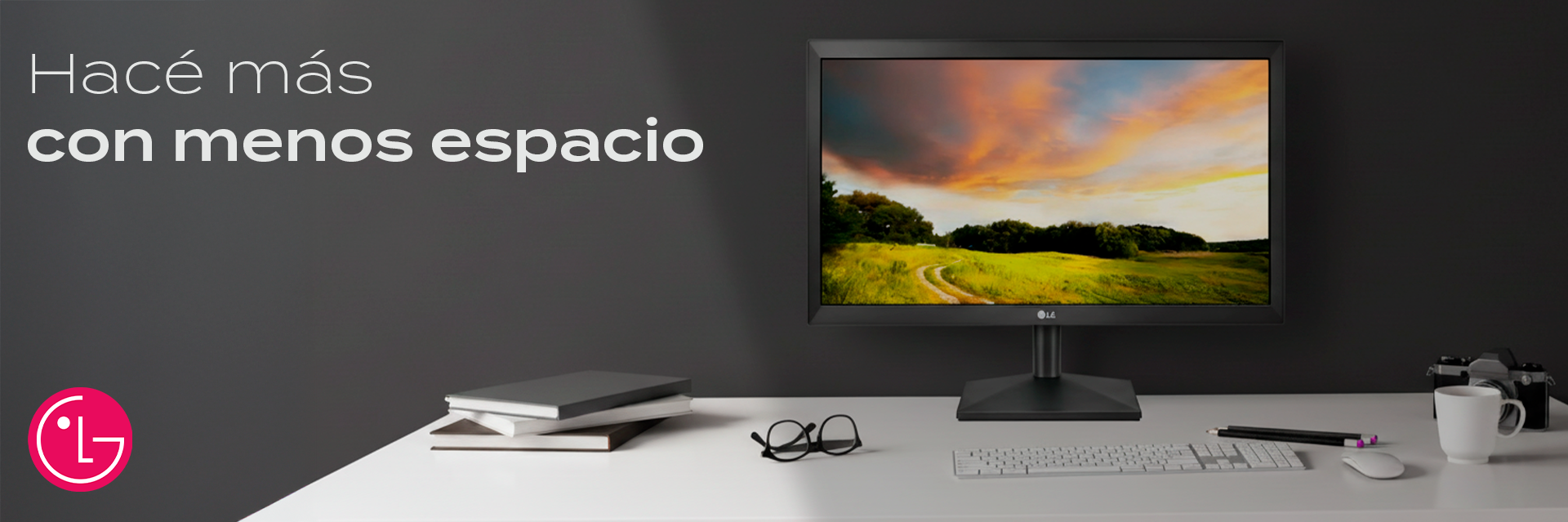 El monitor LG 20MK400H de 19.5 pulgadas es la solución ideal para optimizar tu espacio de trabajo y aumentar la productividad. Su función Screen Split permite dividir la pantalla en hasta 4 ventanas simultáneamente, facilitando la visualización y el manejo de múltiples aplicaciones. Con resolución HD (1366x768), panel TN y tecnología Flicker Safe, ofrece un rendimiento confiable que reduce la fatiga visual durante largas jornadas.